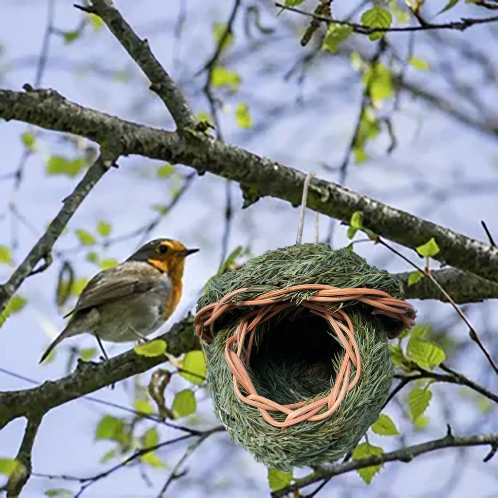 Handwoven Outdoor Natural Grass Hanging Birdhouse
